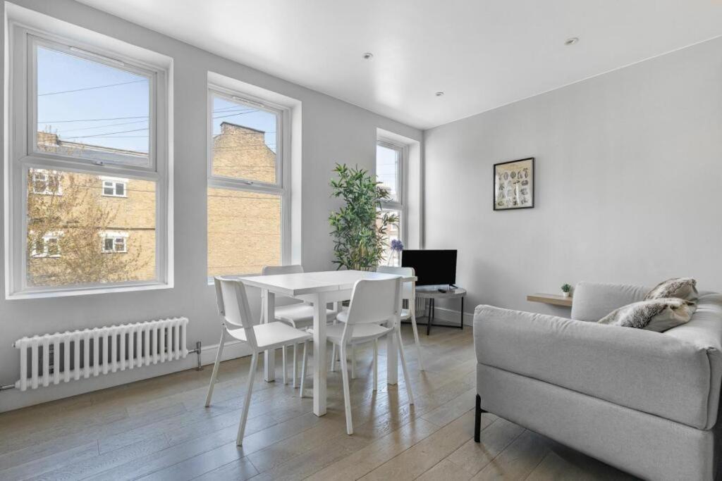 Apartamento Brilliant 2 Bed - Spacious, & Well-connected Londres